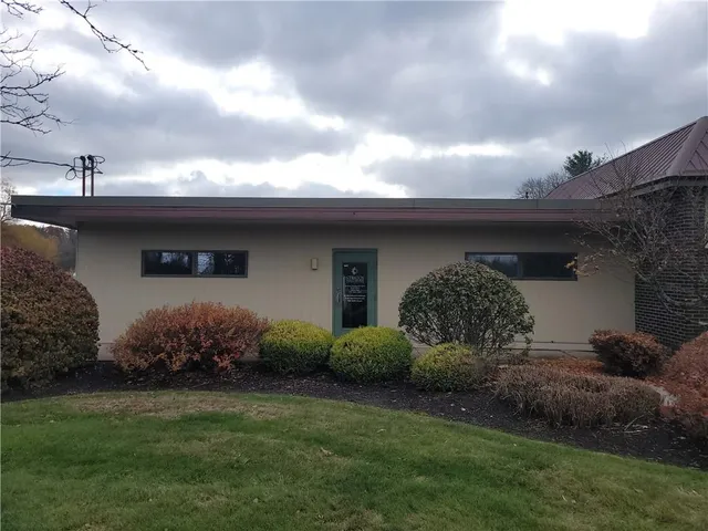 $2,000 | 1235 South Center Street Extension, Unit B, Grove City, PA 16127