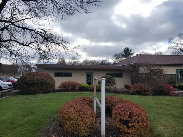 $2,000 | 1235 South Center Street Extension, Unit B, Grove City, PA 16127