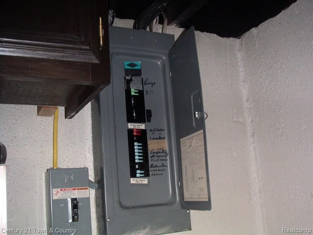3511 Crooks Road Royal Oak, MI 48073 - Photo 23 of 26 22ElectricalBox.JPG