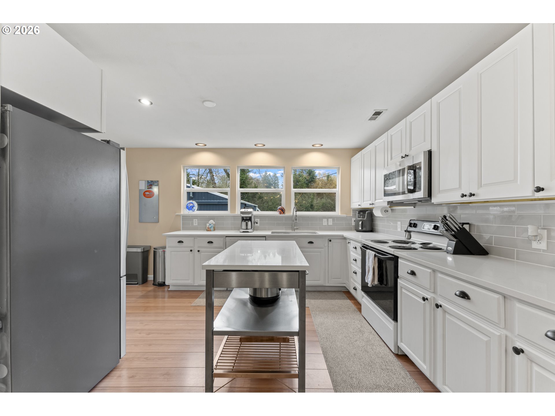 7250 Southwest 70th Avenue Portland, OR 97223 - Photo 14 of 40