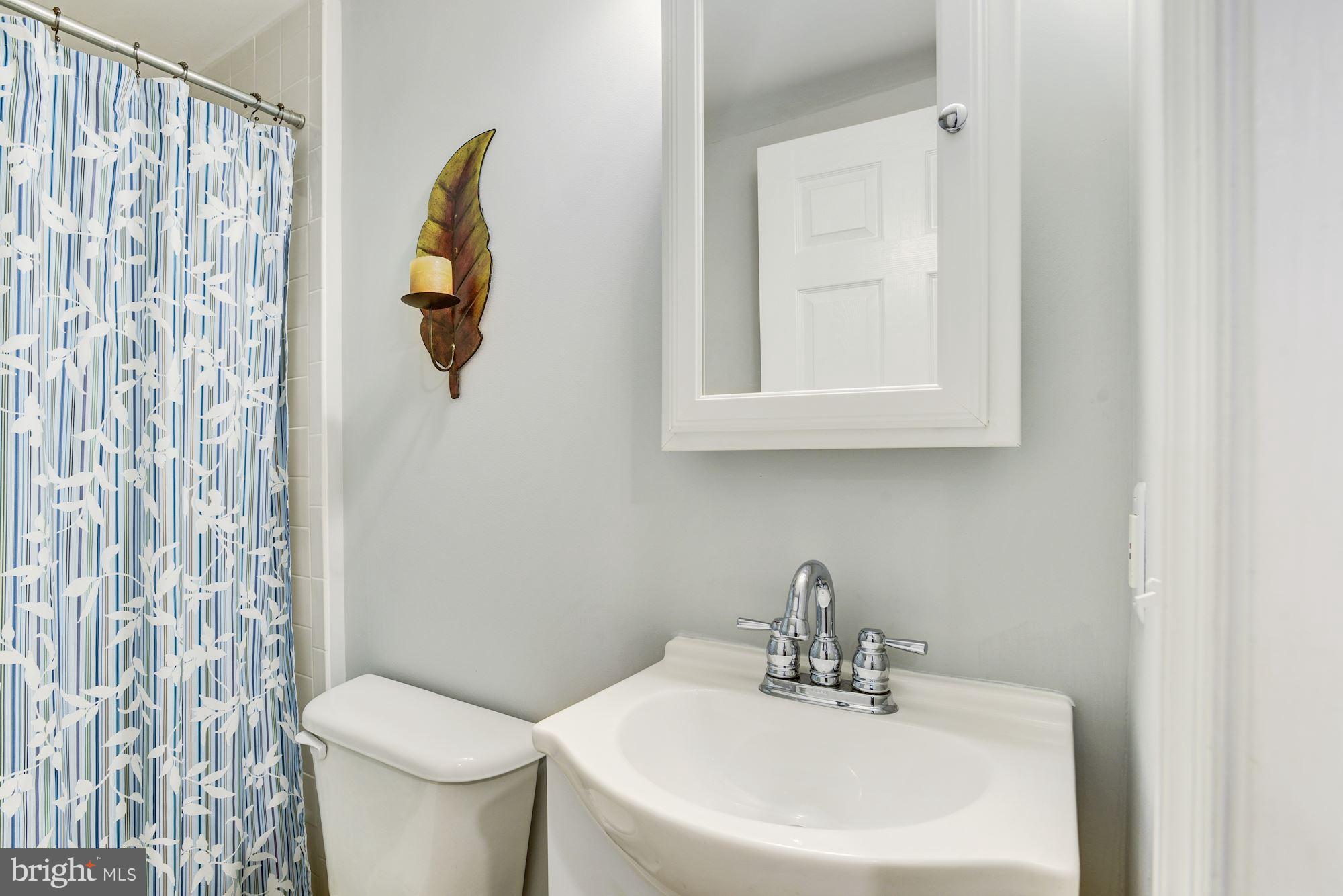 8016 Rocky Run Road Gainesville, VA 20155 - Photo 24 of 30 Bath