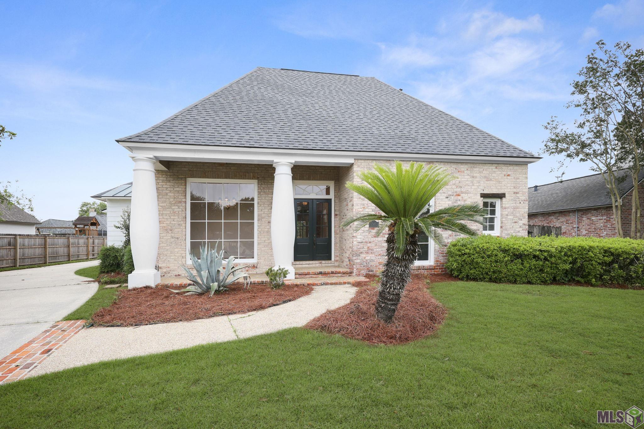 5515 North Pointer Court Baton Rouge, LA 70808 - Photo 47 of 47 Lovely Curb Appeal