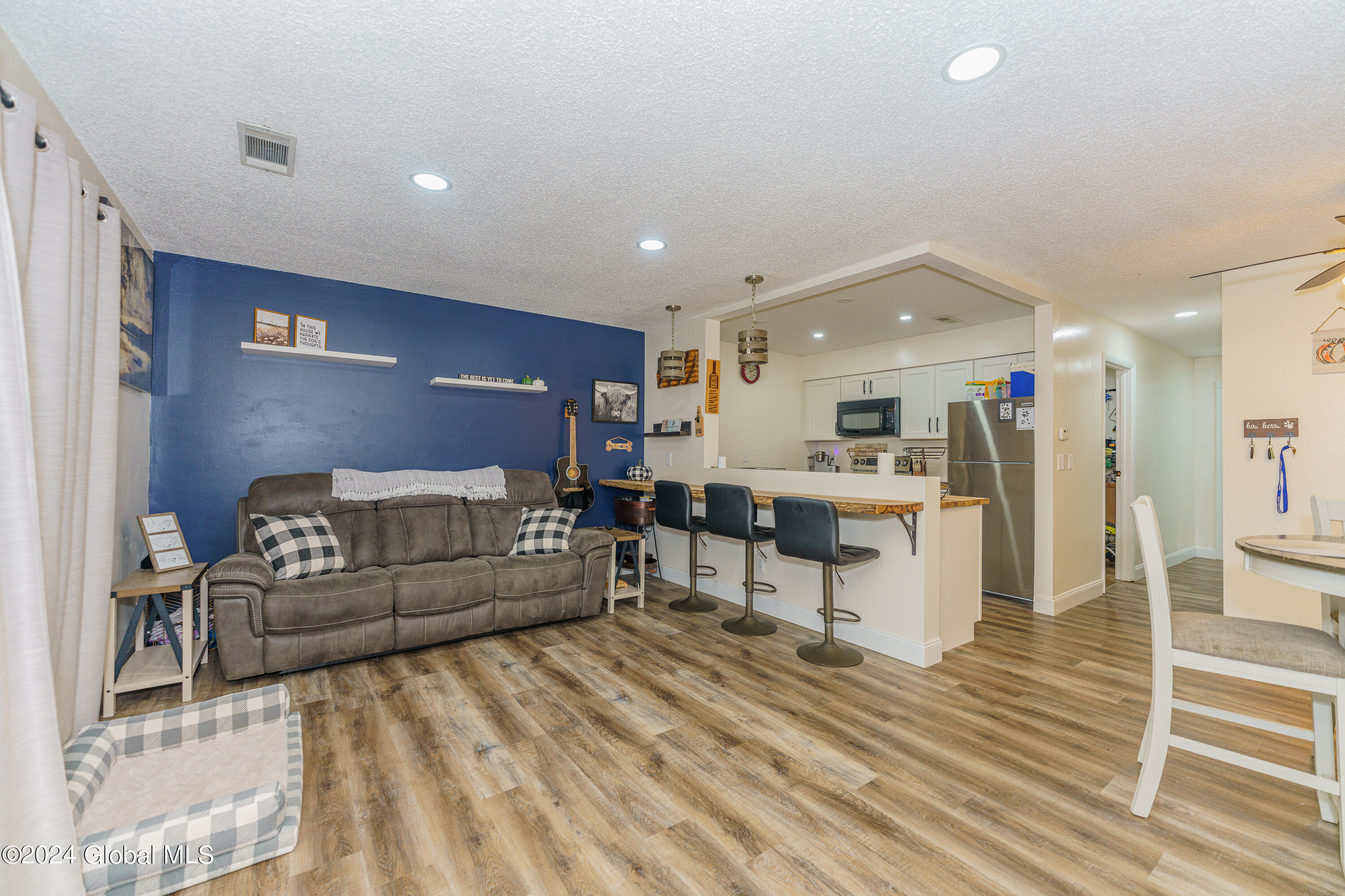 106 Ridgewood Terrace Albany, NY 12203 - Photo 8 of 28 2 Greatroom 5