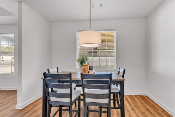 $469,900 | 200 Valleyview Lane, Oakland, TN 38060