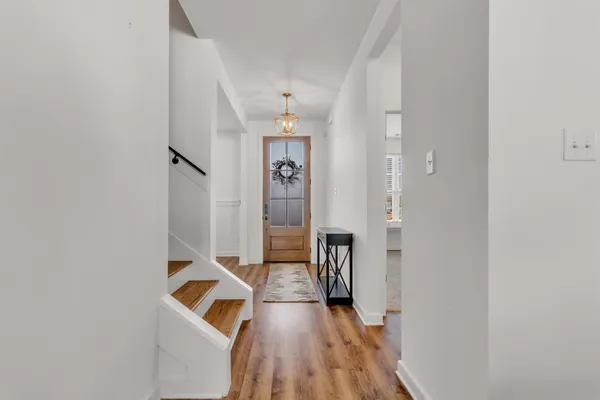 $469,900 | 200 Valleyview Lane, Oakland, TN 38060