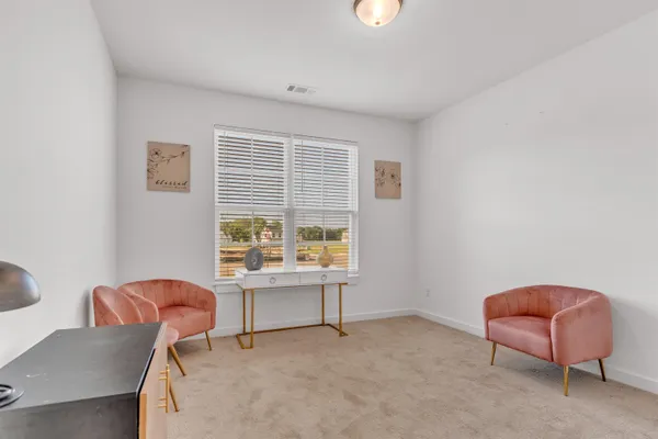 $469,900 | 200 Valleyview Lane, Oakland, TN 38060