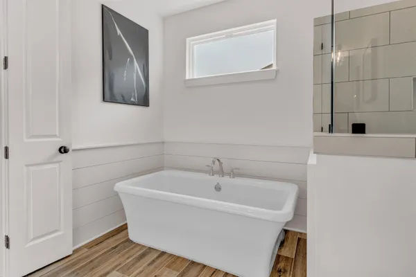 $469,900 | 200 Valleyview Lane, Oakland, TN 38060