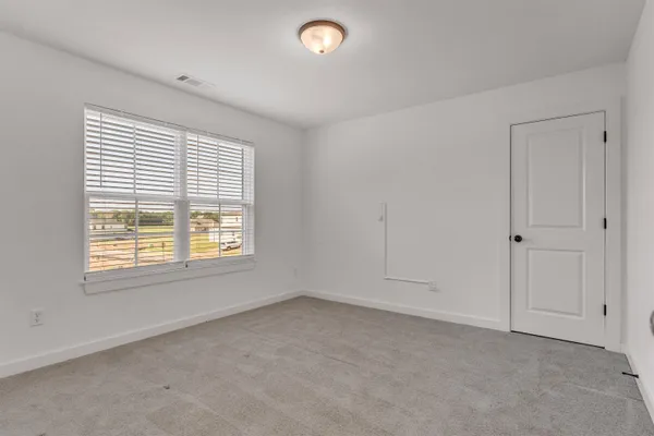 $469,900 | 200 Valleyview Lane, Oakland, TN 38060