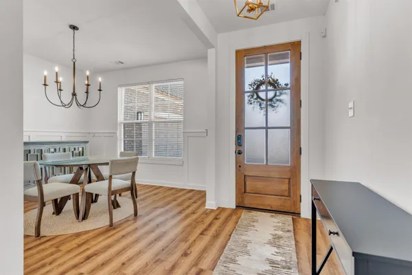 $469,900 | 200 Valleyview Lane, Oakland, TN 38060