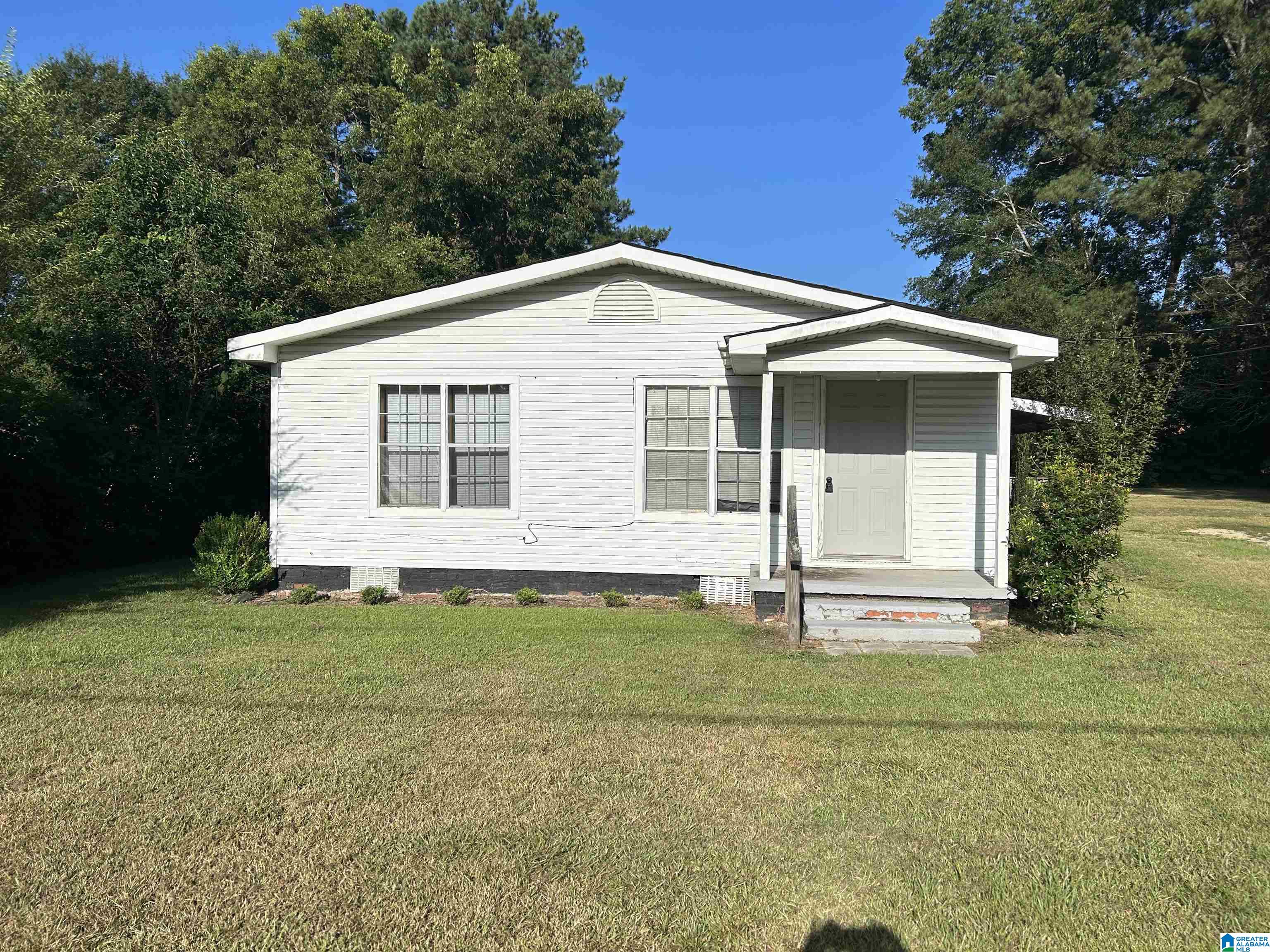 110 Augusta Street Clanton, AL 35045 - Photo 1 of 8