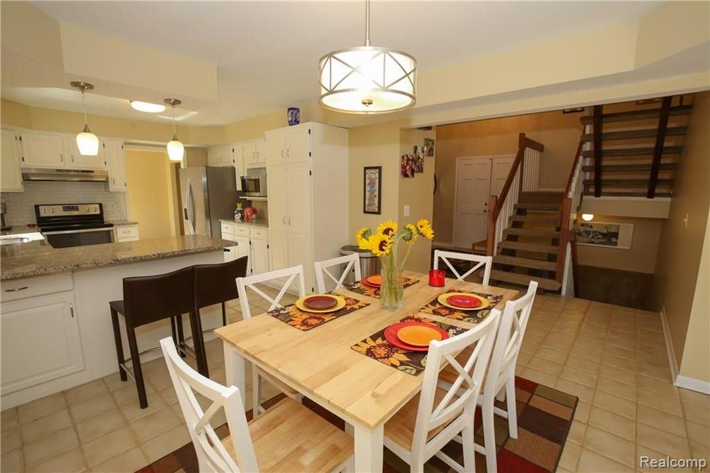 925 Bridgestone Drive Rochester Hills, MI 48309 - Photo 20 of 54