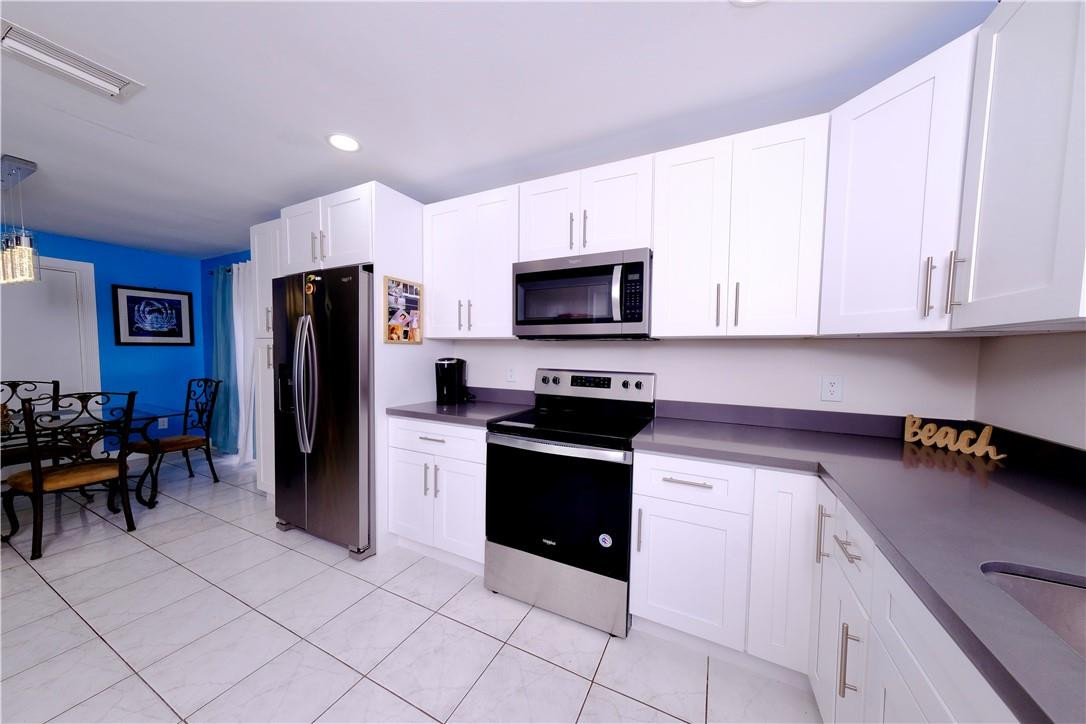 10670 Ember Street Boca Raton, FL 33428 - Photo 18 of 32 Photo 18