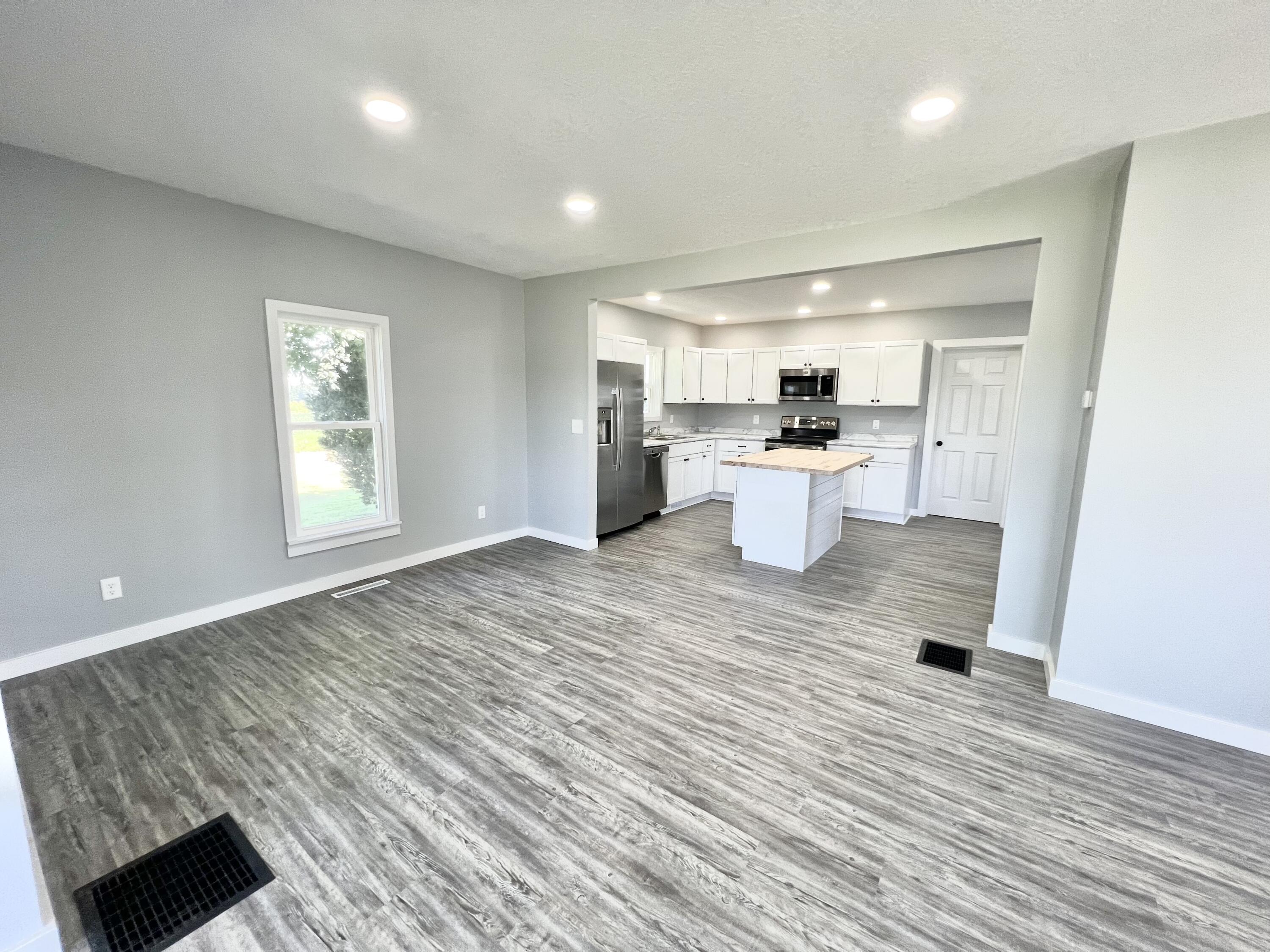 761 South Snow Prairie Road Bronson, MI 49028 - Photo 6 of 18 1F247272-C22E-4AFF-B625-5958749355E8
