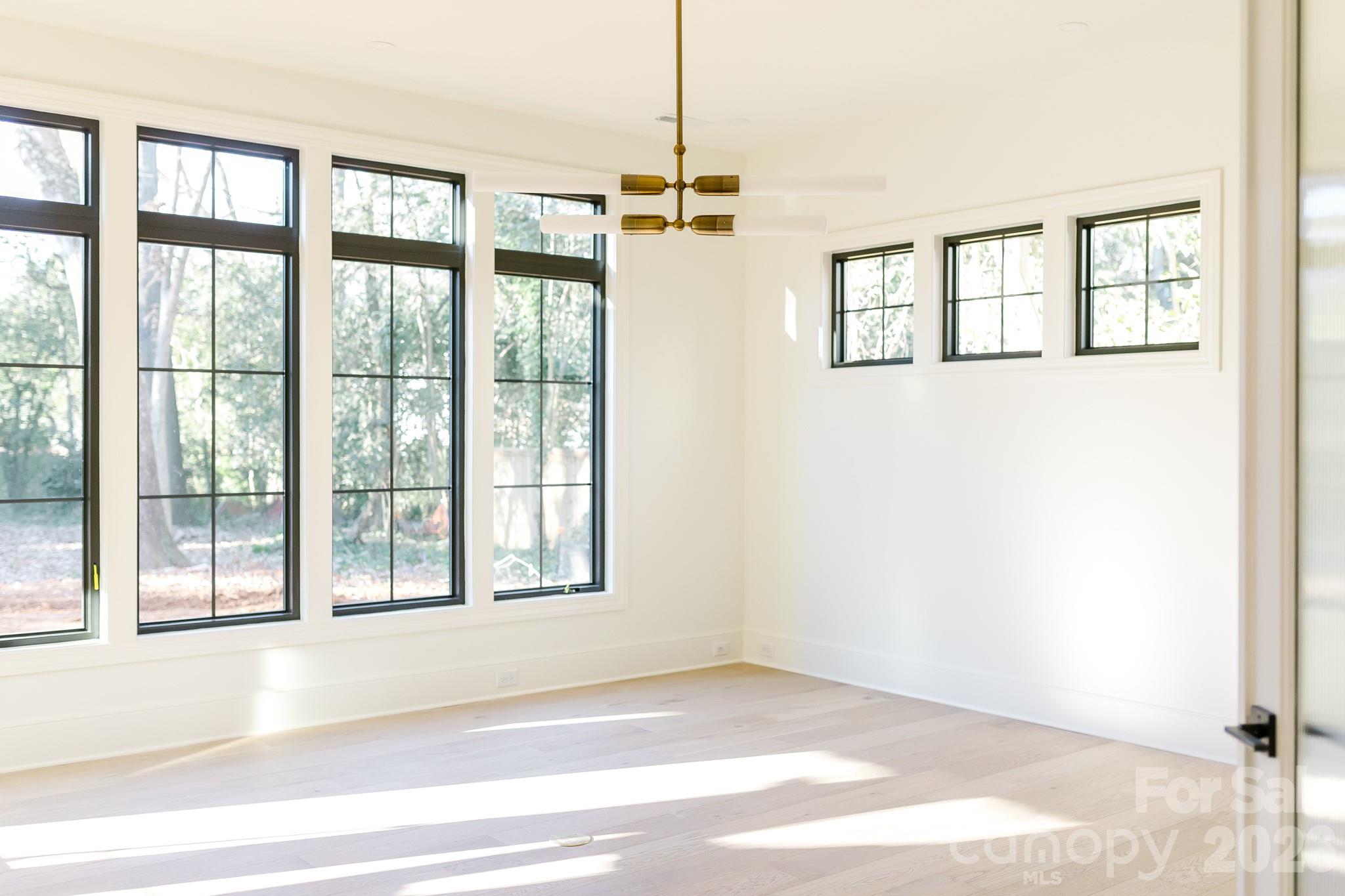 519 Meadowbrook Road Charlotte, NC 28211 - Photo 10 of 15