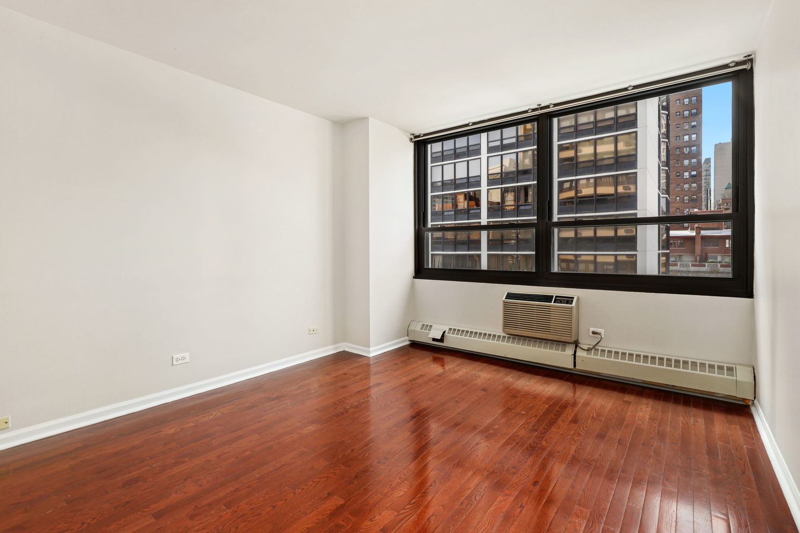 33 East Cedar Street, Unit 9B Chicago, IL 60611 - Photo 10 of 13