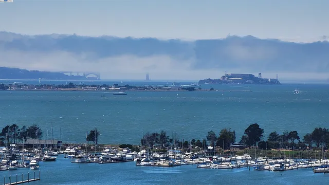 $526,000 | 6363 Christie Avenue, Unit 1915, Emeryville, CA 94608