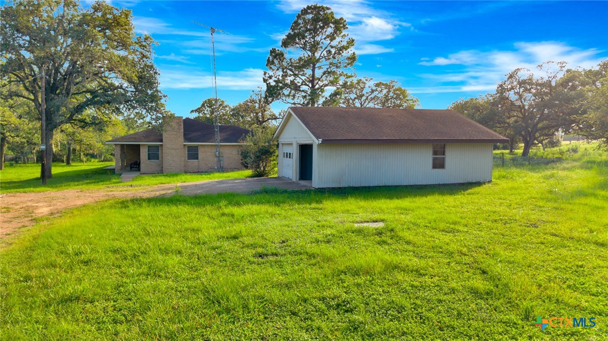 175 Albrecht Road Victoria, TX 77905 - Photo 30 of 47
