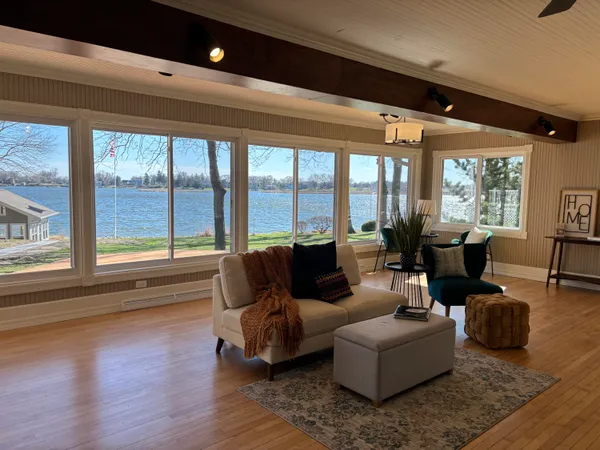 $1,250,000 | S106W20597 North Shore Drive, Muskego, WI 53150