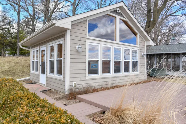 $1,250,000 | S106W20597 North Shore Drive, Muskego, WI 53150