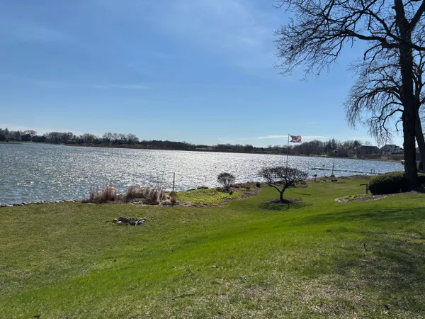 $1,250,000 | S106W20597 North Shore Drive, Muskego, WI 53150