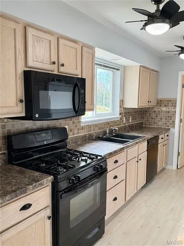 $299,000 | 100 Cardinal Villas Drive, Unit 2A, St. Peters, MO 63376