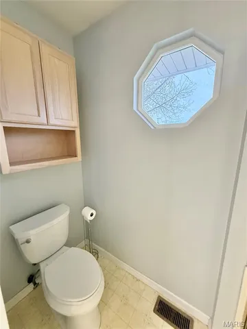 $299,000 | 100 Cardinal Villas Drive, Unit 2A, St. Peters, MO 63376