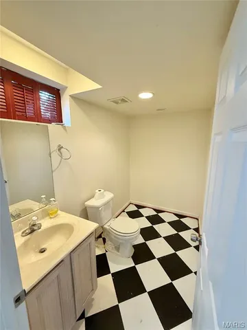 $299,000 | 100 Cardinal Villas Drive, Unit 2A, St. Peters, MO 63376