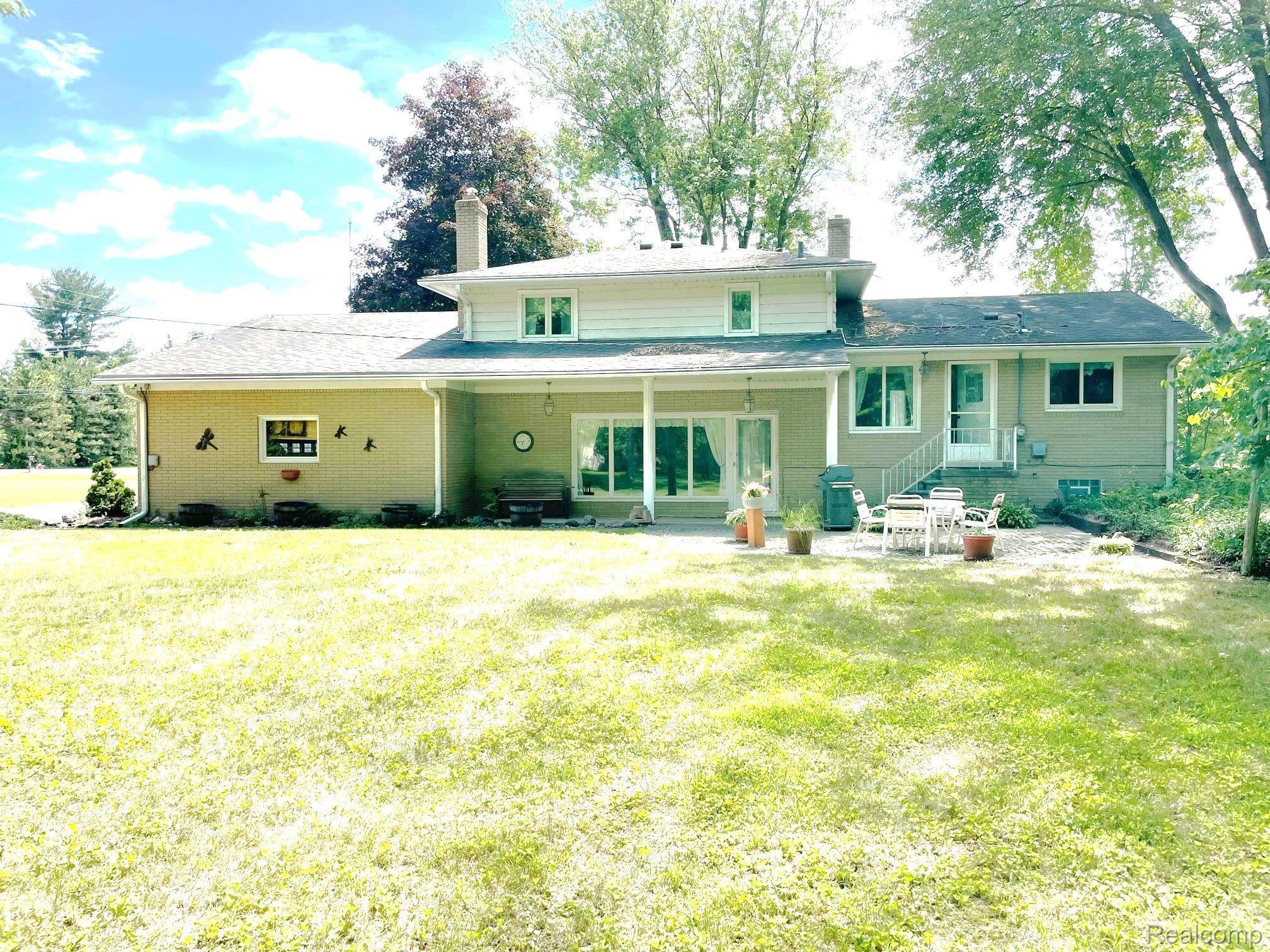 19115 Hannan Road New Boston, MI 48164 - Photo 4 of 28 Gallery Image 4