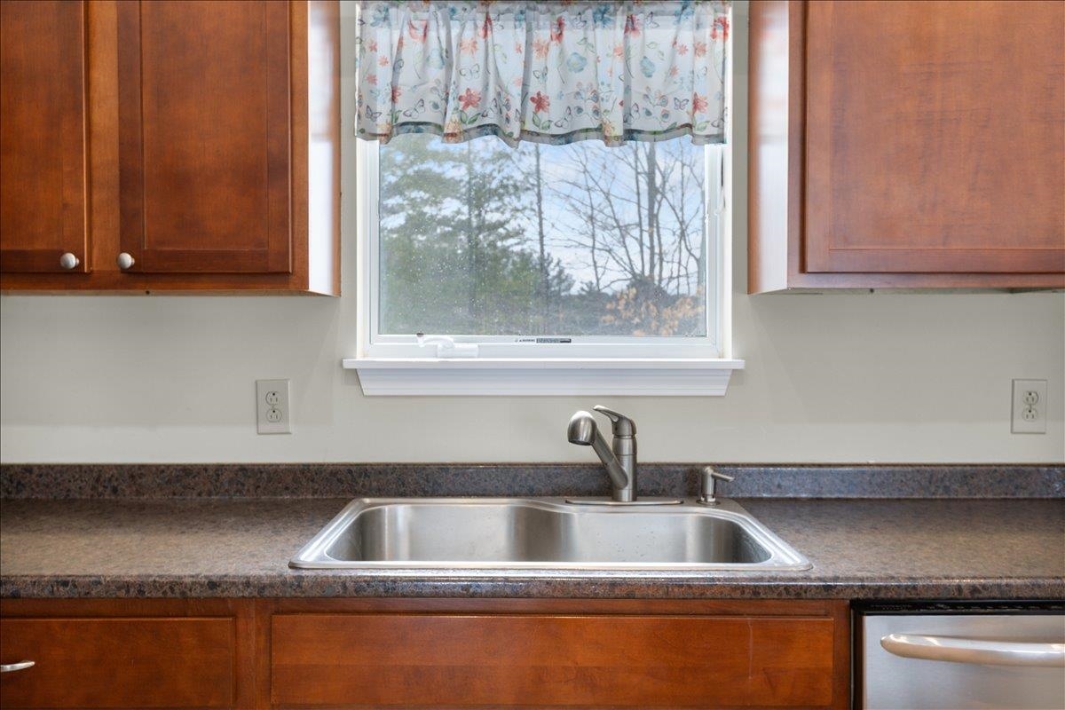 45 Village Way Littleton, NH 03561 - Photo 14 of 40