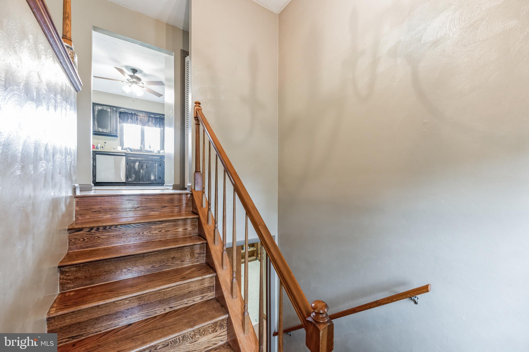 387 Leedy Road Spring Grove, PA 17362 - Photo 3 of 32