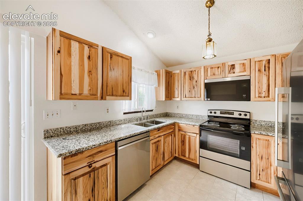 534 Blossom Field Road Fountain, CO 80817 - Photo 9 of 32