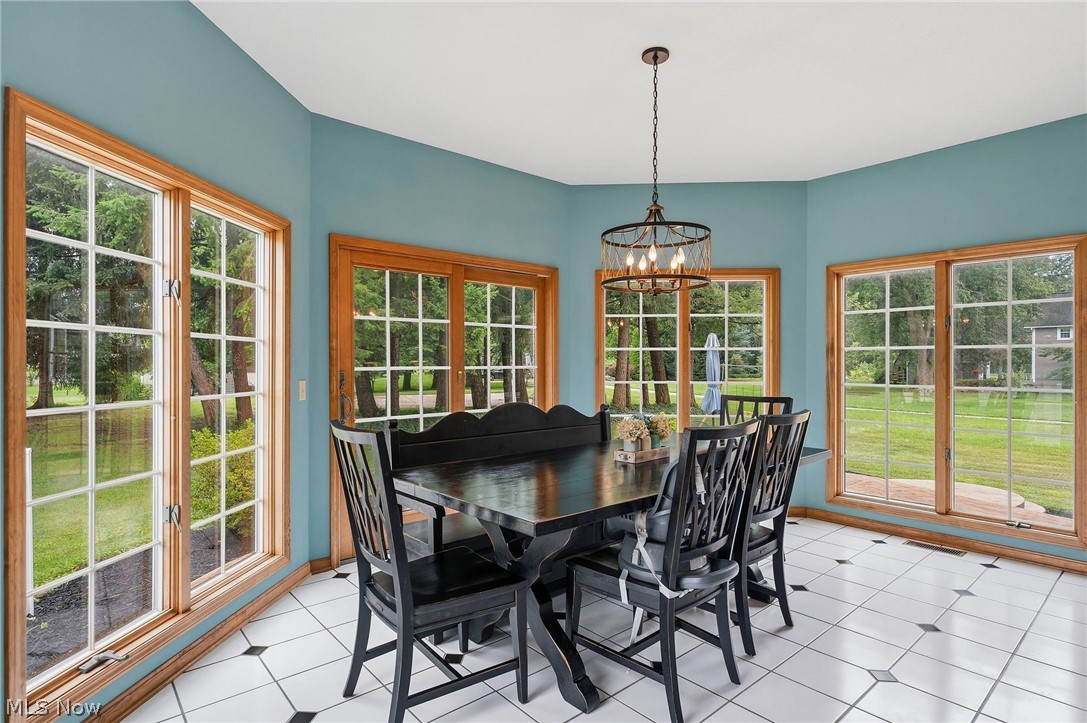 46787 Middle Ridge Road Amherst, OH 44001 - Photo 12 of 48 Gallery Image 12