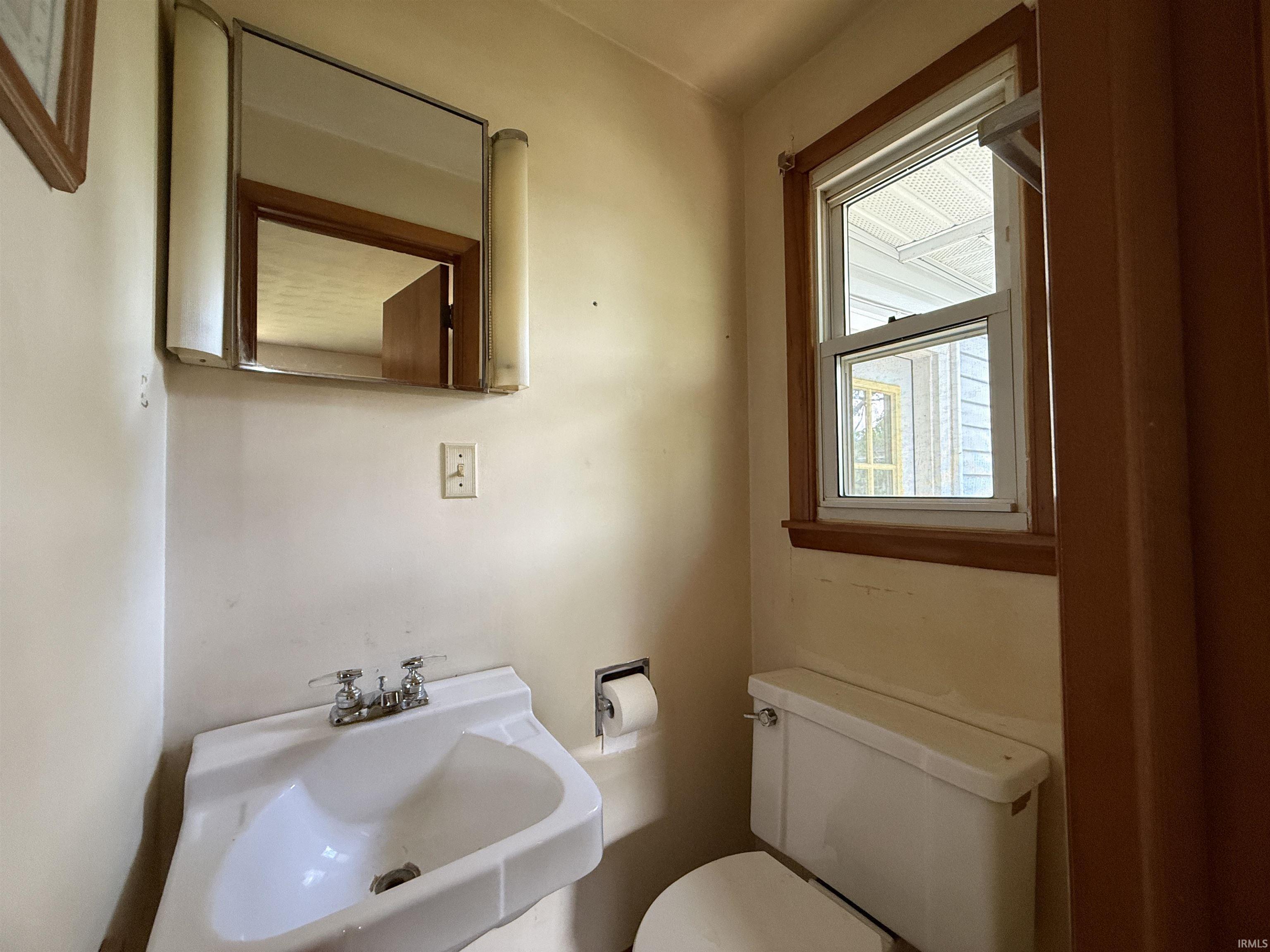 1221 24th Street Bedford, IN 47421 - Photo 14 of 18