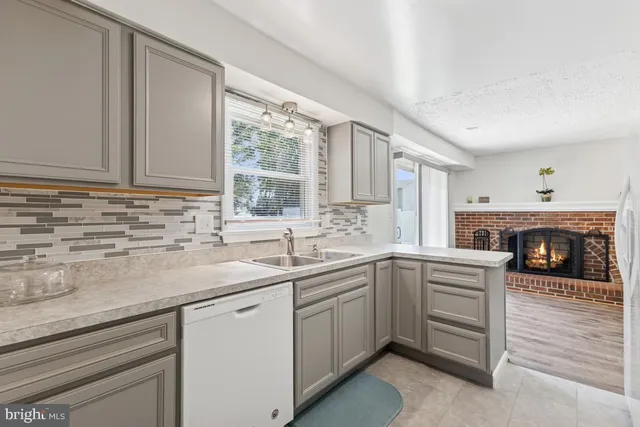 $419,900 | 10955 Beechwood Court, Waldorf, MD 20601