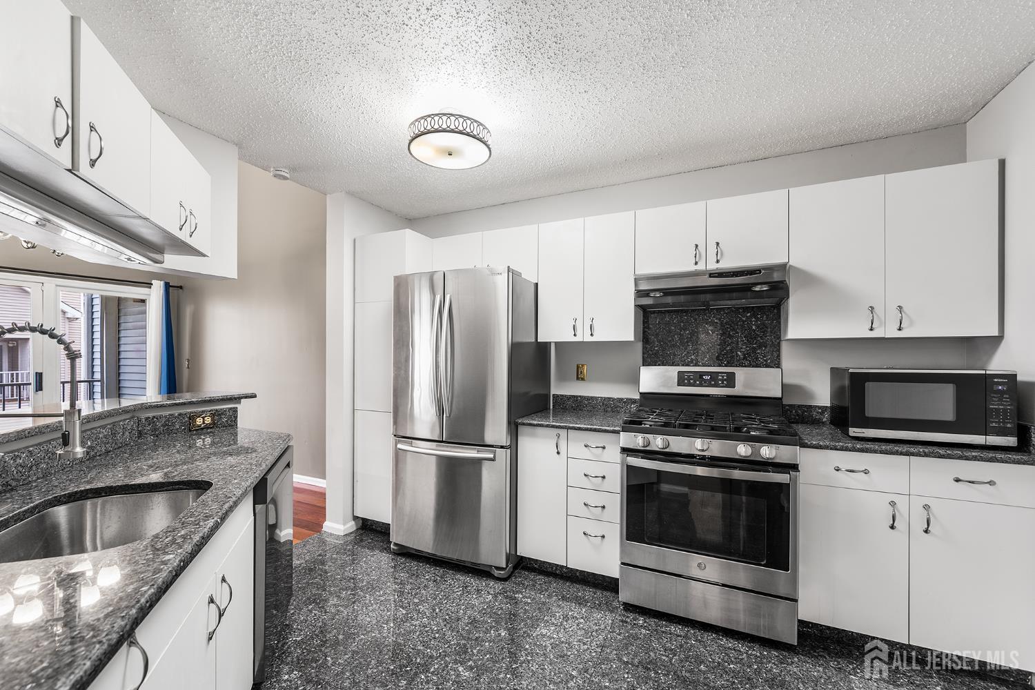 834 Edpas Road New Brunswick, NJ 08901 - Photo 10 of 11