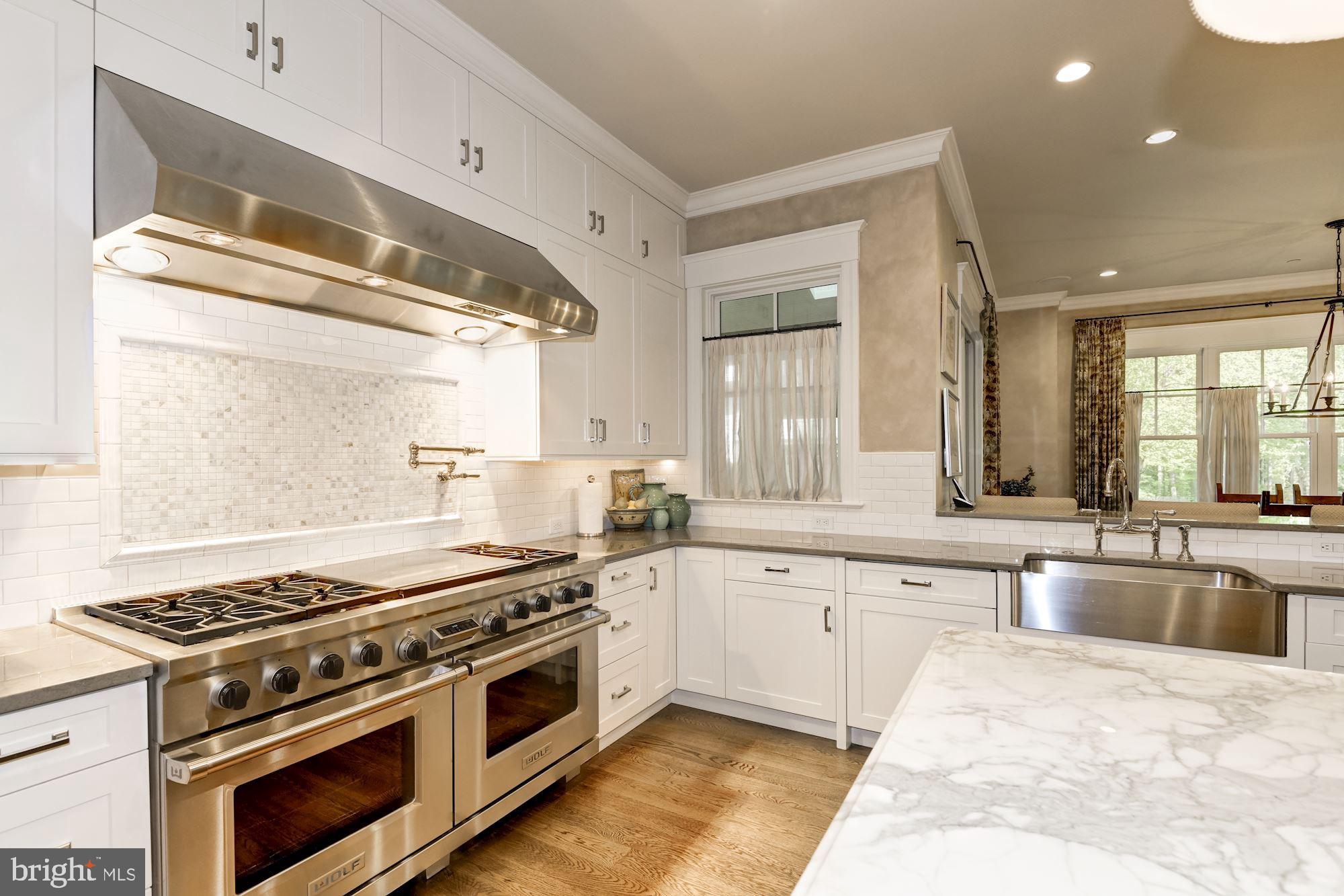 9115 Burning Tree Road Bethesda, MD 20817 - Photo 12 of 65 Chef's Kitchen