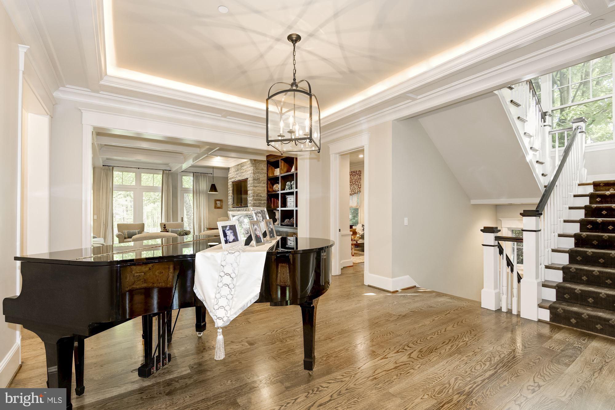 9115 Burning Tree Road Bethesda, MD 20817 - Photo 21 of 65 Center Hall