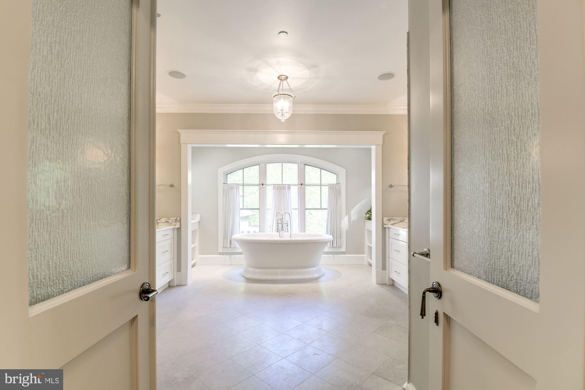 9115 Burning Tree Road Bethesda, MD 20817 - Photo 30 of 65 Primary Bathroom