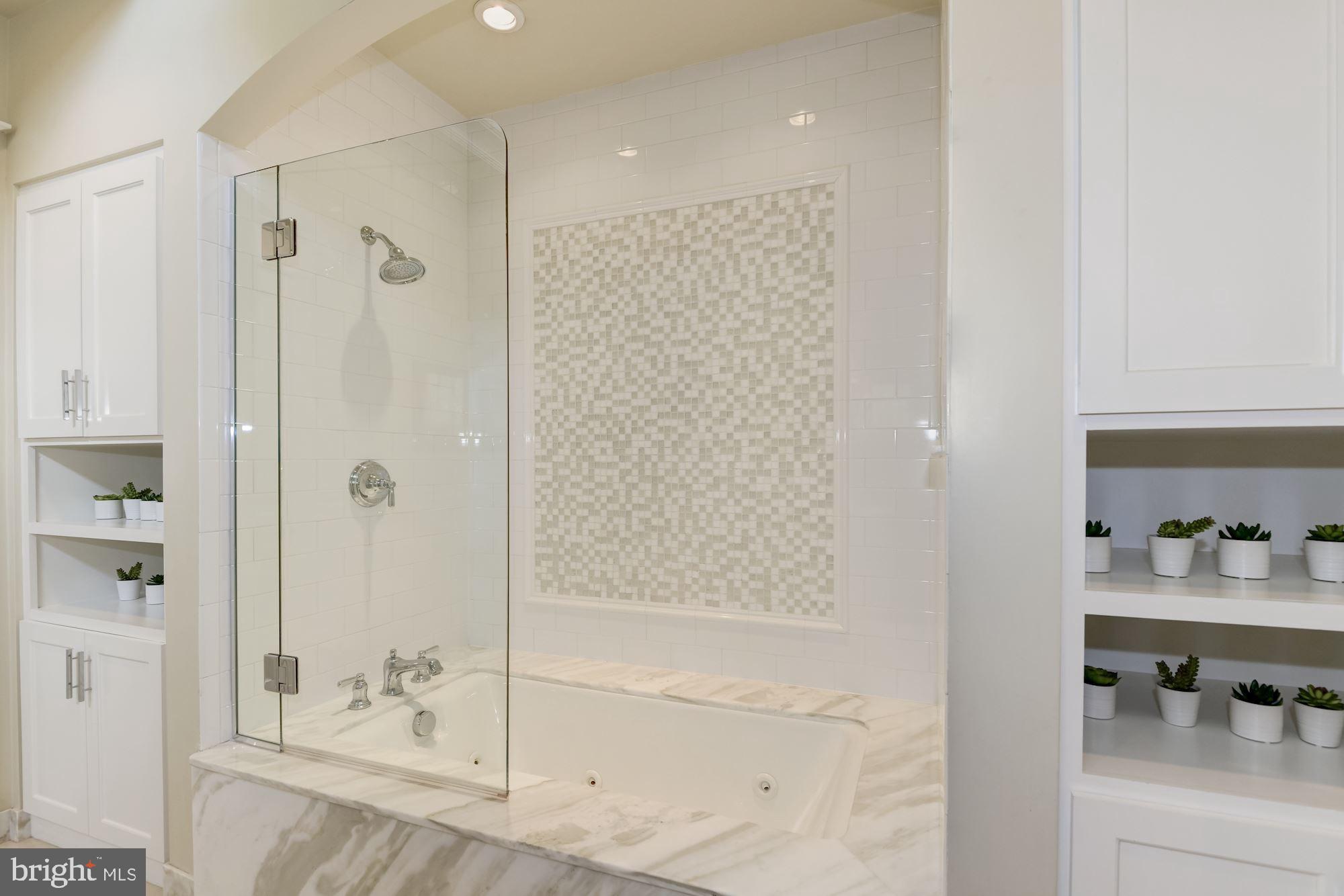 9115 Burning Tree Road Bethesda, MD 20817 - Photo 38 of 65 Ensuite Bathroom