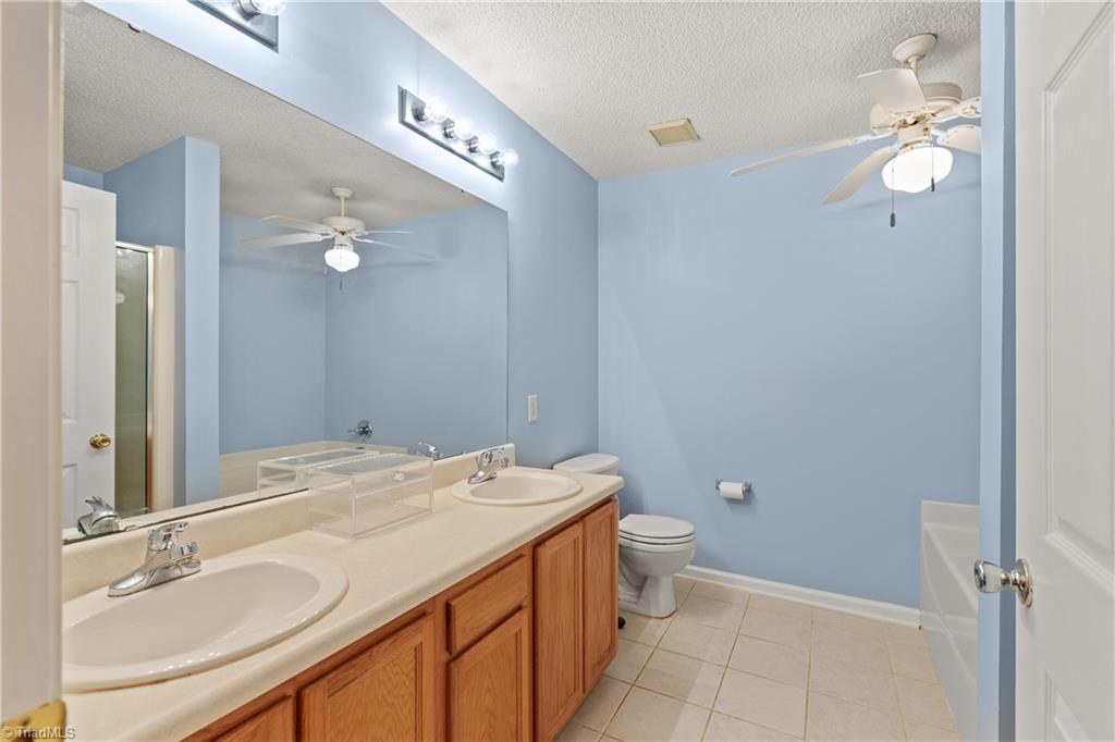 2774 WaterStone Loop High Point, NC 27265 - Photo 23 of 39