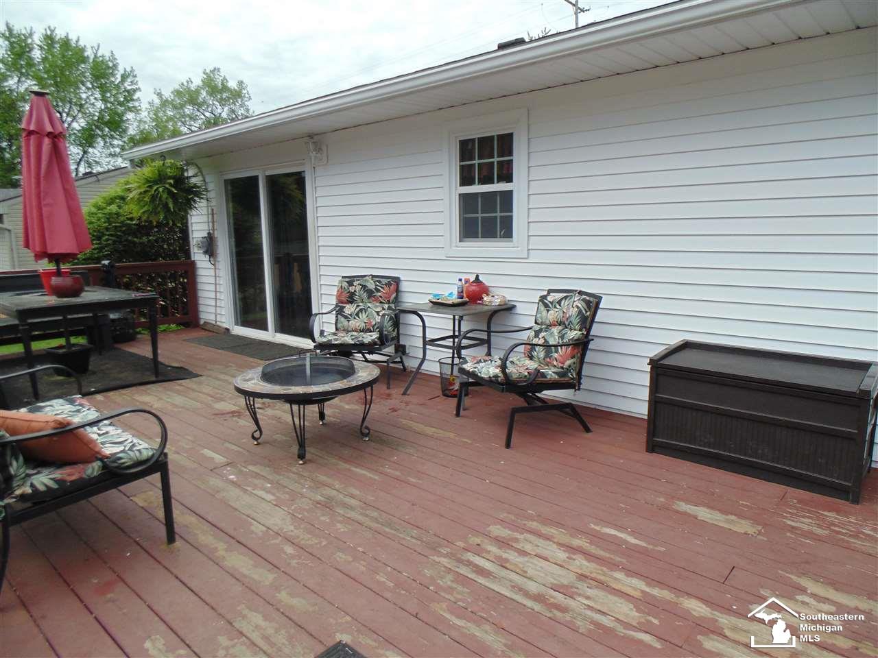 6838 Douglas Road Lambertville, MI 48144 - Photo 22 of 26 50012284-21.JPG