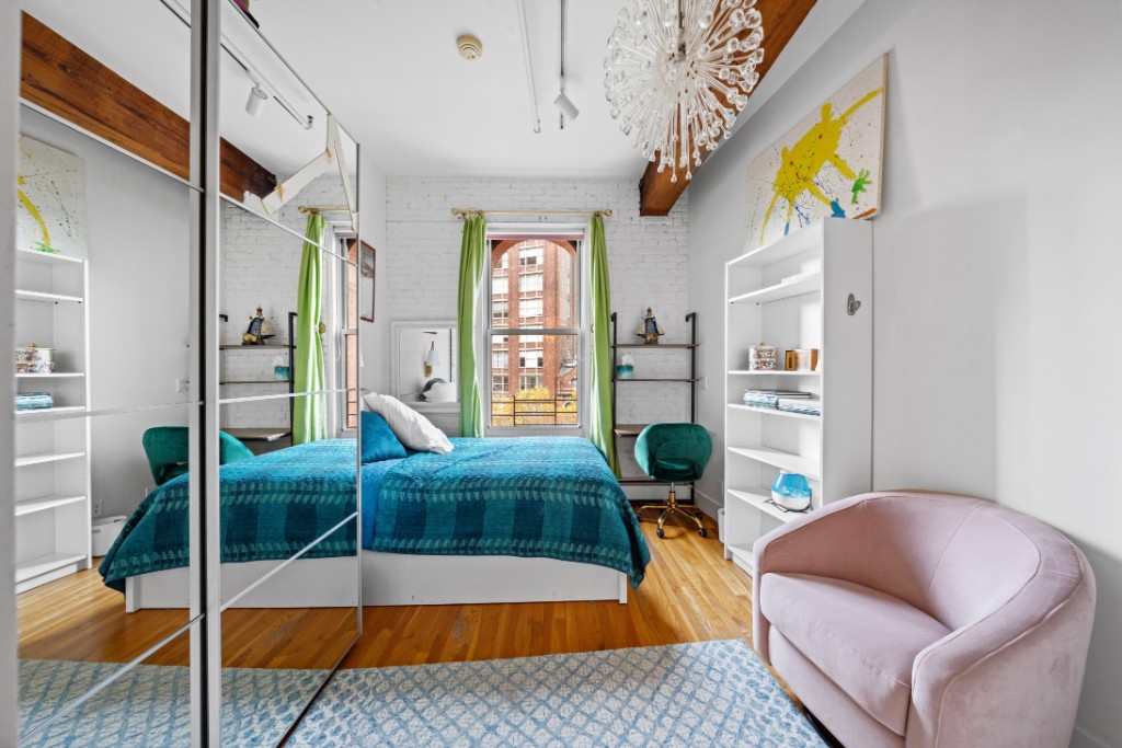 165 Duane Street, Unit 6A Manhattan, NY 10013 - Photo 20 of 29 a living room with furniture