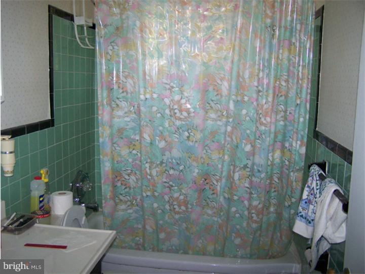 511 Berwyn Road Morrisville, PA 19067 - Photo 5 of 13 Bathroom
