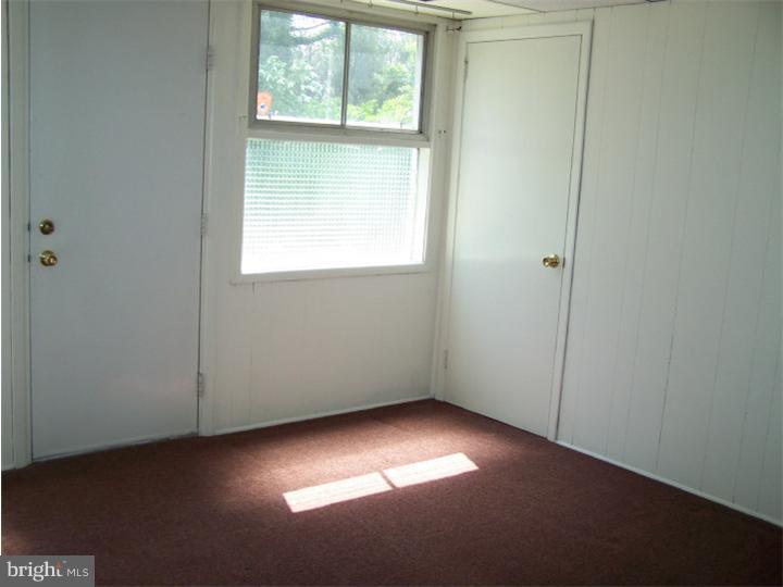 511 Berwyn Road Morrisville, PA 19067 - Photo 10 of 13 Family Room