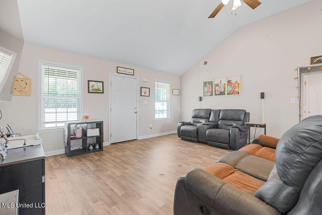 1418 Victoria Road Holly Springs, MS 38635 - Photo 4 of 20 mls-18 (1)