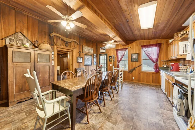 a view of a sky from a yard