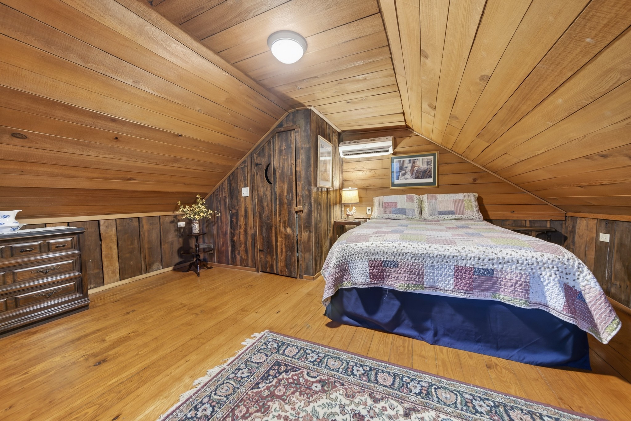 5084 Dorris Road Greenbrier, TN 37073 - Photo 42 of 89 a spacious bedroom with a bed and a table