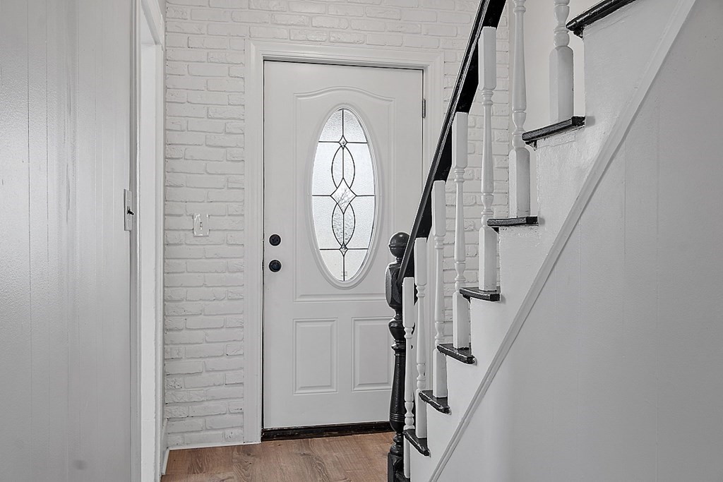 33 Birch Street Lynn, MA 01902 - Photo 4 of 25