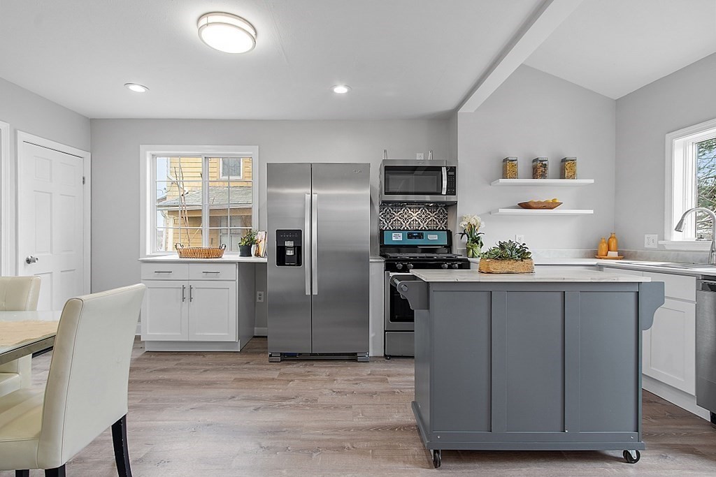 33 Birch Street Lynn, MA 01902 - Photo 10 of 25