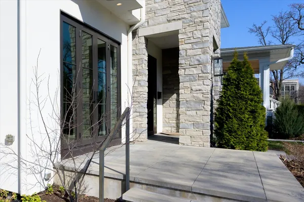 $2,495,000 | 176 Arlington Avenue, Elmhurst, IL 60126